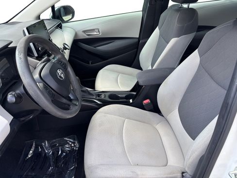 Used 2020 Toyota Corolla LE FWD image 9