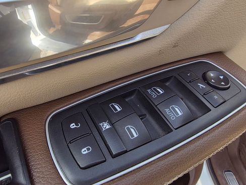 Used 2020 RAM 1500 Laramie image 11