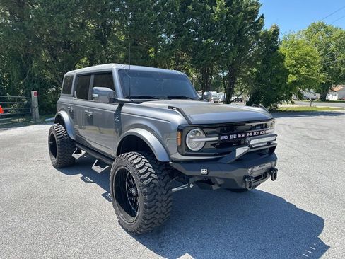 Used 2024 Ford Bronco Outer Banks AWD/4WD image 3