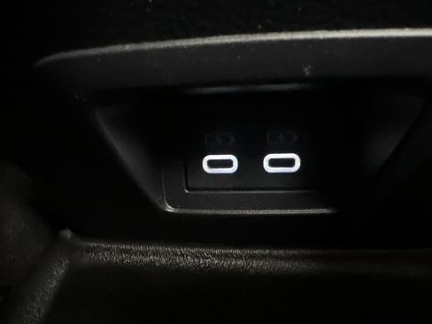 Certified 2023 Toyota Corolla Cross LE w/ Moonroof Package image 19