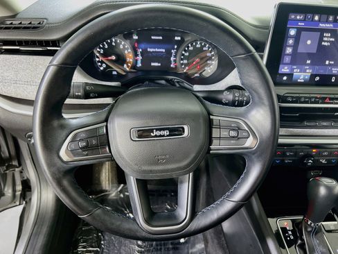 Used 2022 Jeep Compass Latitude w/ Convenience Group AWD/4WD image 11