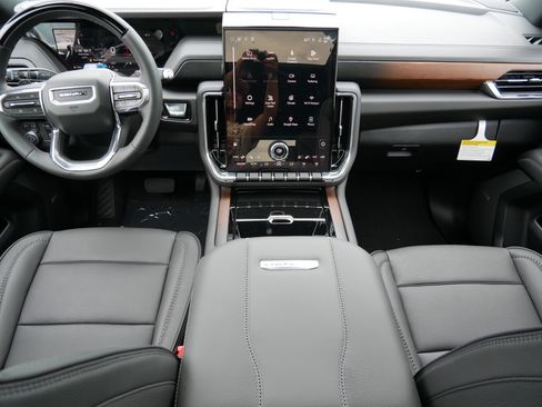 New 2026 GMC Yukon XL Denali w/ Denali Reserve Package AWD/4WD image 7