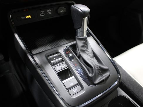 Used 2025 Honda CR-V EX image 16