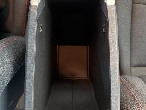 Used 2020 Chevrolet Bolt LT image 31