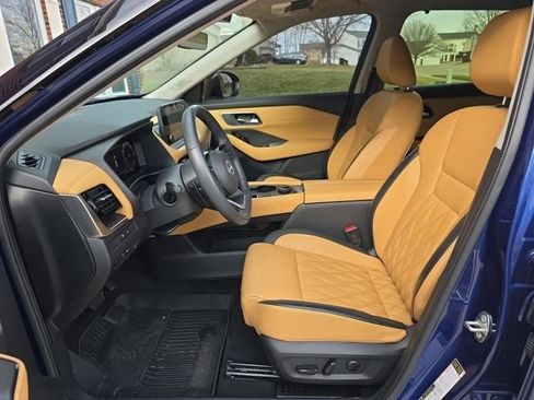 Used 2023 Nissan Rogue Platinum w/ Platinum Premium Package image 39