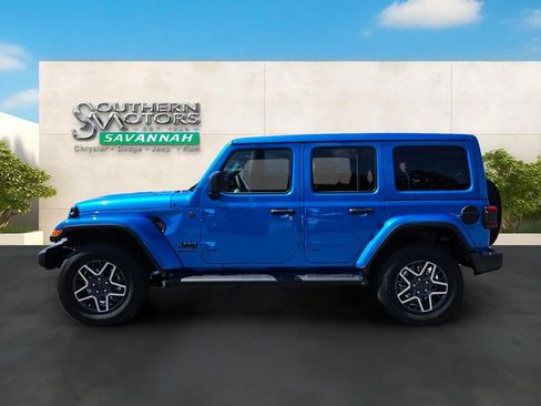 New 2026 Jeep Wrangler Unlimited Sahara w/ Technology Group AWD/4WD image 2