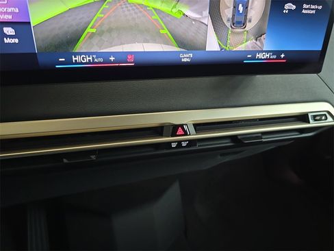 Used 2023 BMW iX xDrive50 w/ Ultimate Package 2 image 27