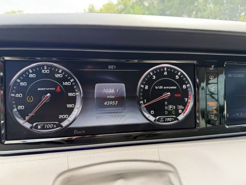 Used 2015 Mercedes-Benz S 63 AMG 4MATIC Coupe image 18