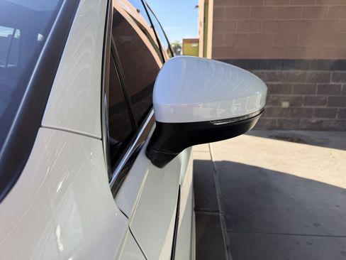 Used 2024 Volkswagen Tiguan SEL R-Line image 12