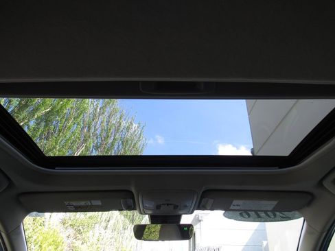Used 2016 Toyota RAV4 Limited w/ Advanced Technology Package AWD/4WD image 28