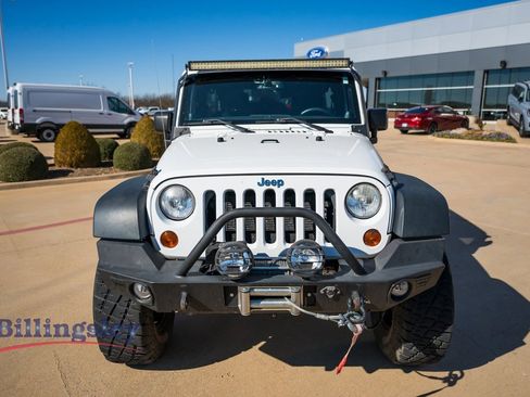 Used 2013 Jeep Wrangler Unlimited Rubicon w/ Connectivity Group image 2
