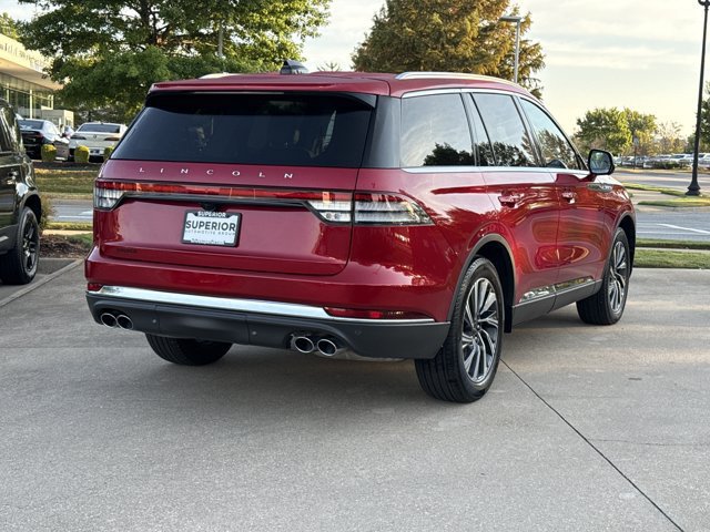 Used 2026 Lincoln Aviator AWD image 3