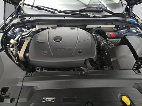 Used 2020 Volvo V90 T6 Cross Country AWD/4WD image 13