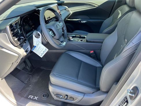 Used 2026 Lexus RX 350h w/ Convenience Package image 10