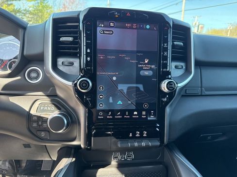 New 2026 RAM 1500 4x4 Crew Cab image 13