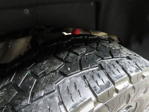 Used 2023 Chevrolet Silverado 3500 High Country w/ Z71 Off-Road Package image 40