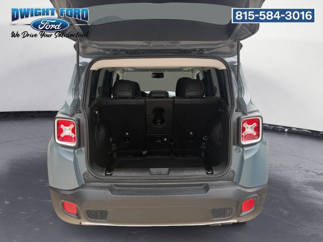 Used 2018 Jeep Renegade Limited w/ UConnect 8.4 Nav Group FWD image 18