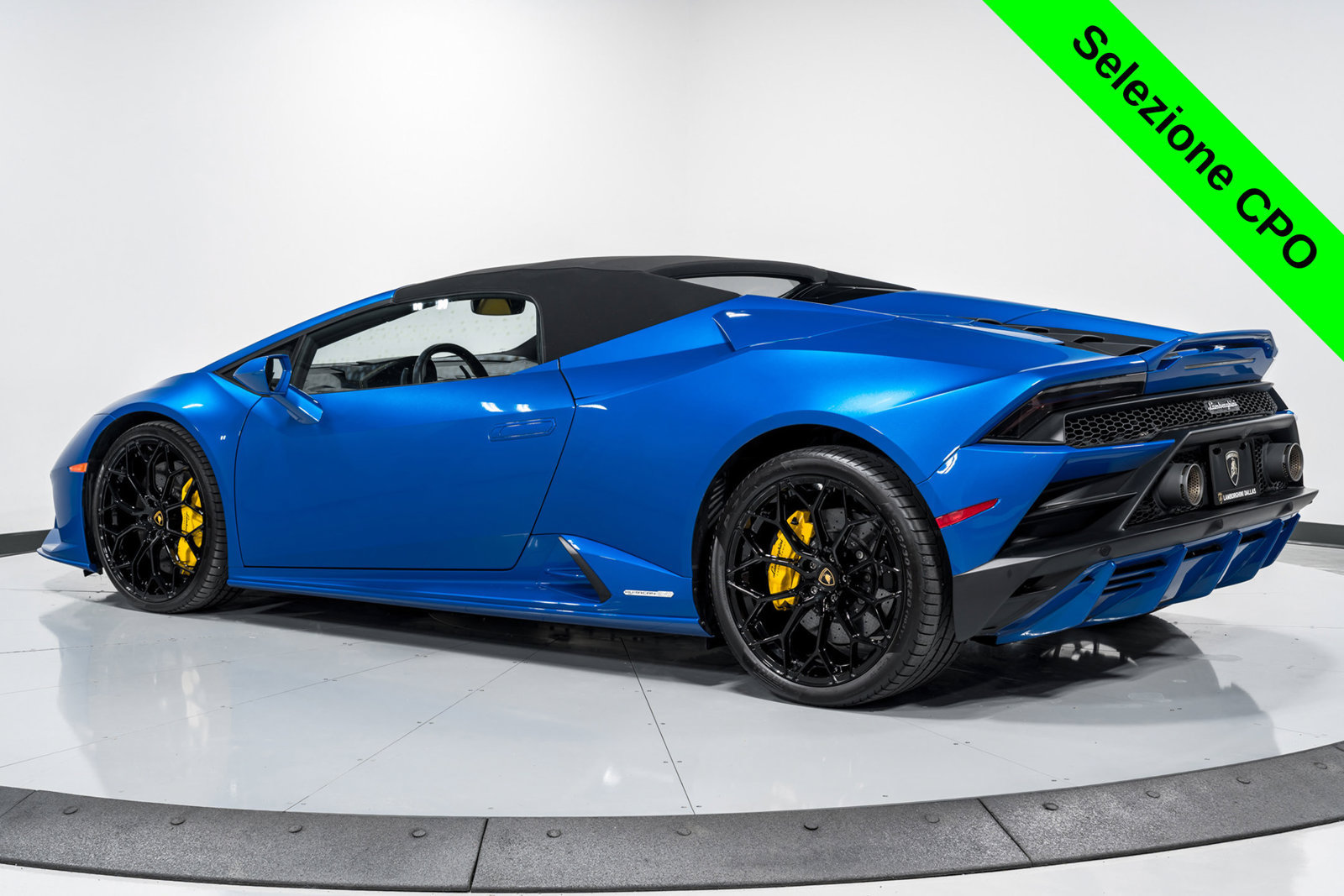 Used 2023 Lamborghini Huracan EVO AWD/4WD image 42