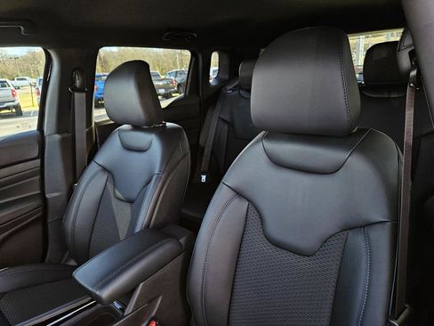 New 2026 Jeep Compass Latitude image 11