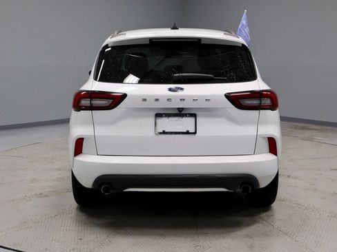 Certified 2023 Ford Escape ST-Line image 9