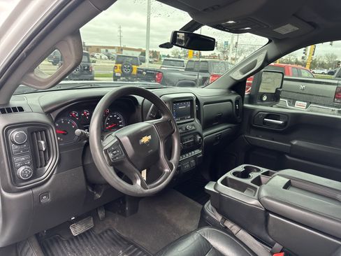 Used 2021 Chevrolet Silverado 2500 Custom w/ Custom Value Package image 18