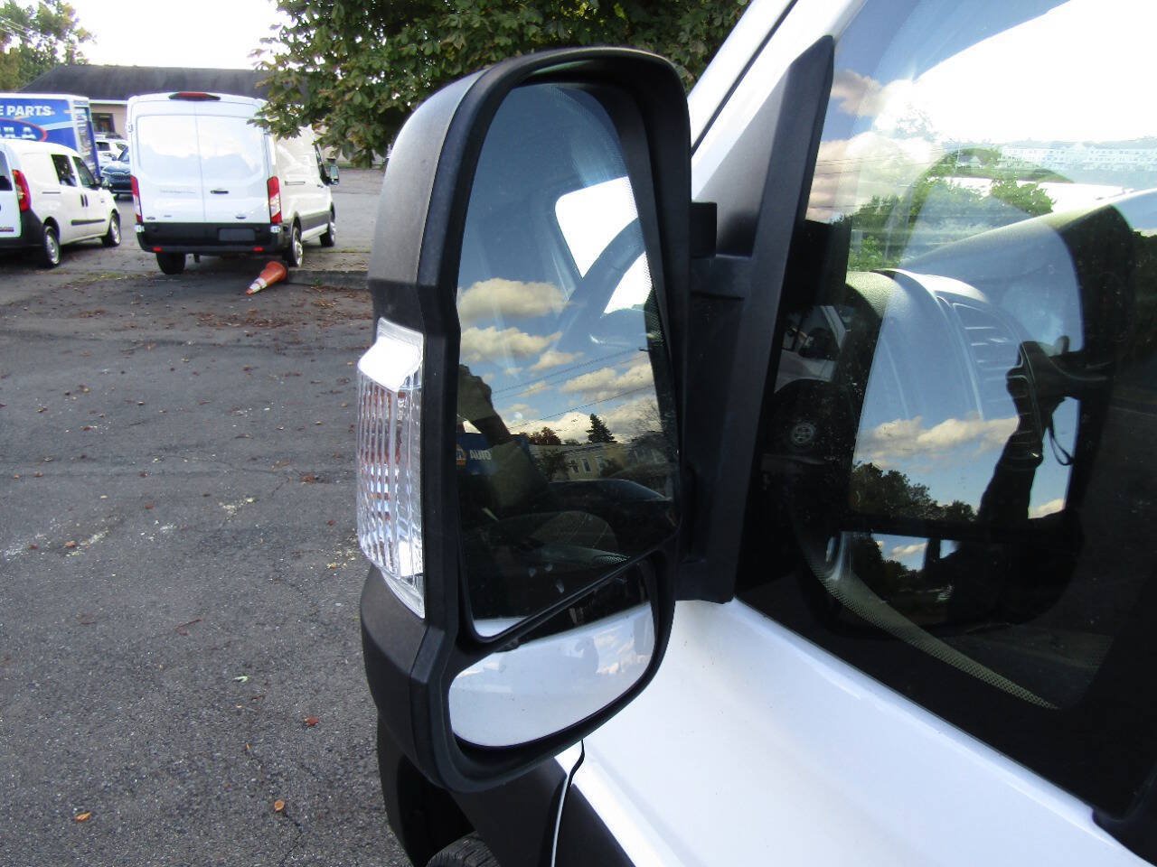 Used 2024 RAM ProMaster 2500 w/ Premium Convenience Group FWD image 27