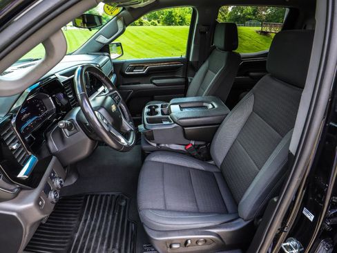 Used 2022 Chevrolet Silverado 1500 LT w/ LPO, Dark Essentials Package RWD image 33