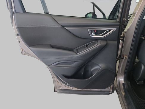 Used 2023 Subaru Forester Premium image 17