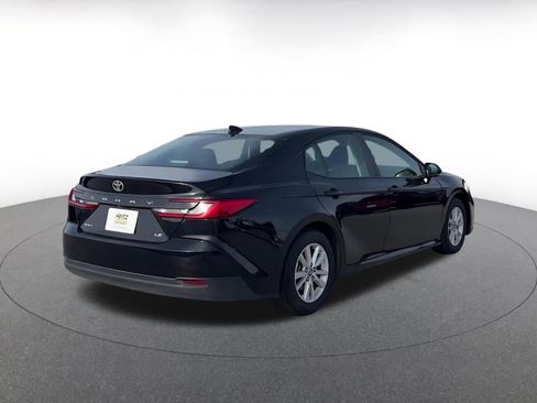 Used 2025 Toyota Camry LE image 14