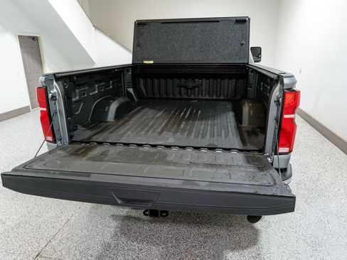 Used 2024 Chevrolet Silverado 2500 LTZ w/ LTZ Premium Package image 12