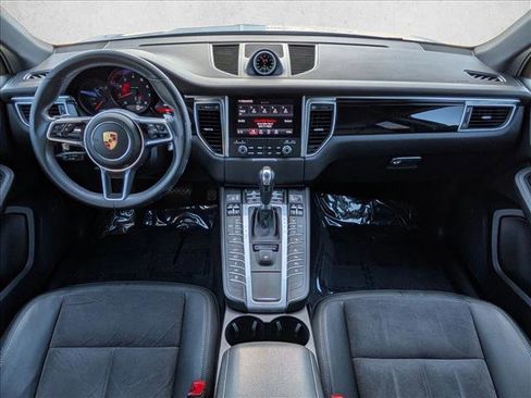 Used 2018 Porsche Macan Sport Edition AWD/4WD image 18
