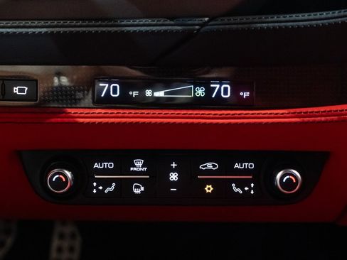 Certified 2022 Ferrari F8 Tributo image 33