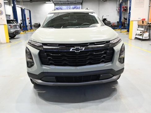 New 2026 Chevrolet Equinox LT w/ Convenience Package II image 2