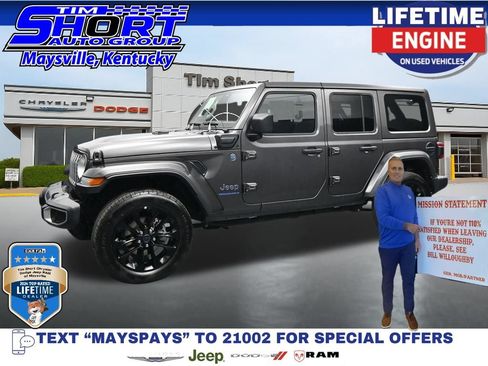 Used 2025 Jeep Wrangler Unlimited Sahara w/ Safety Group AWD/4WD image 1