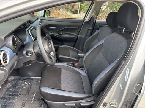 Used 2025 Nissan Versa SV w/ Trunk Package FWD image 36