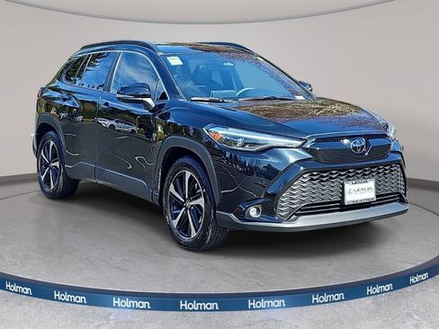 Used 2025 Toyota Corolla Cross AWD Hybrid w/ Convenience Package image 4