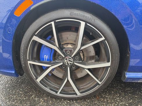 Used 2024 Volkswagen Golf R AWD/4WD image 12