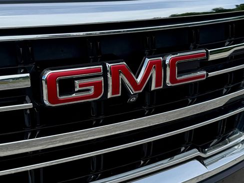 Used 2022 GMC Yukon XL SLT w/ SLT Premium Package AWD/4WD image 21
