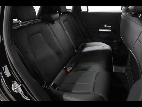 Used 2023 Mercedes-Benz GLA 250 w/ Premium Package image 19