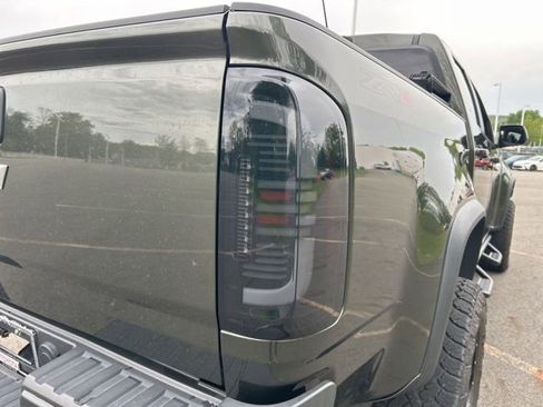 Used 2017 Chevrolet Colorado ZR2 w/ LPO, Premium Interior Package AWD/4WD image 40