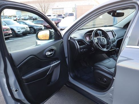 Used 2021 Jeep Cherokee Latitude Lux w/ Sun & Sound Group image 12