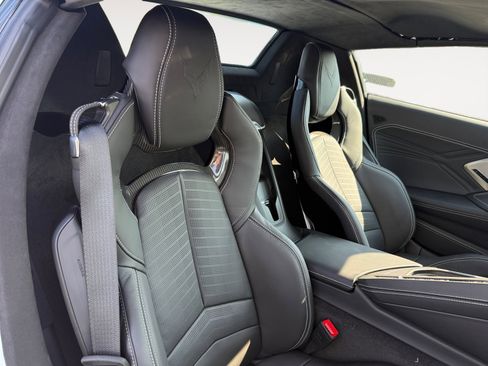 New 2025 Chevrolet Corvette Z06 image 18