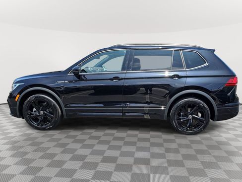 Certified 2023 Volkswagen Tiguan SE R-Line FWD image 8