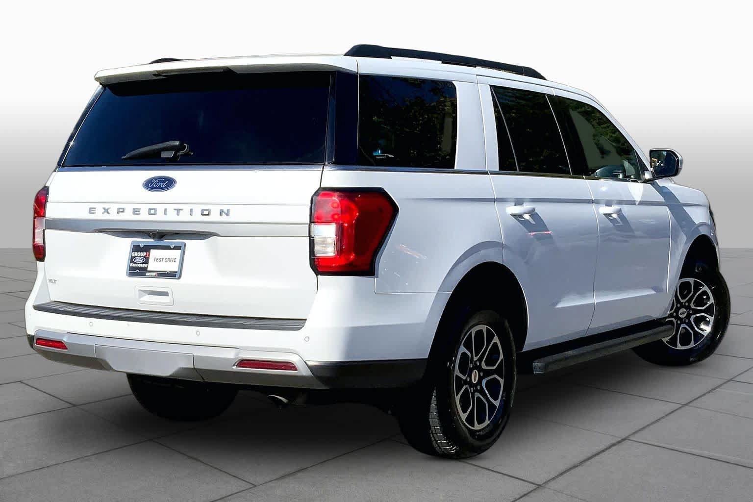Used 2024 Ford Expedition XLT AWD/4WD image 13