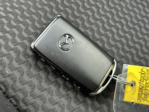 Used 2019 Nissan Rogue Sport S image 26