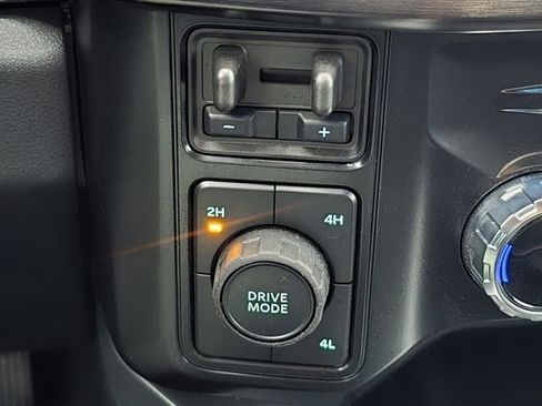 Used 2025 Ford F350 Lariat w/ Lariat Ultimate Package image 29
