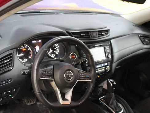 Used 2020 Nissan Rogue SV AWD/4WD image 14