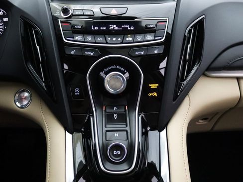Used 2024 Acura RDX SH-AWD image 22