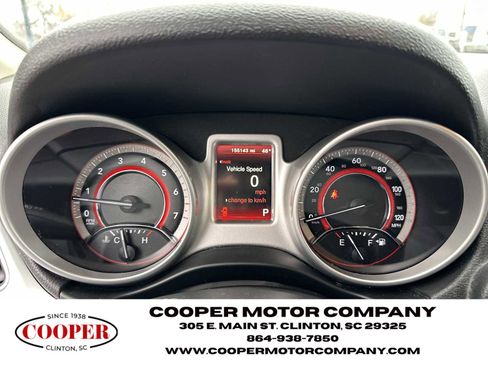 Used 2020 Dodge Journey SE image 25