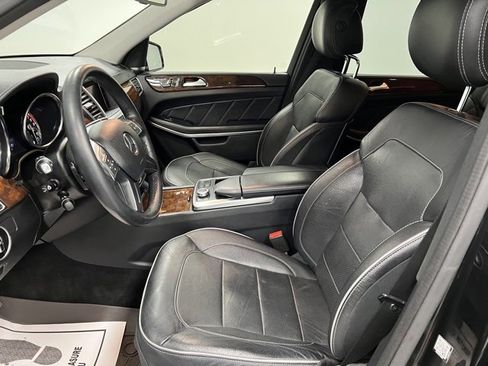 Used 2014 Mercedes-Benz GL 550 4MATIC image 23